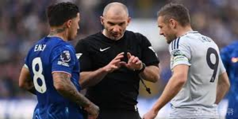 IM体育专业拆解：毫米级判罚背后的训练秘密-IM体育